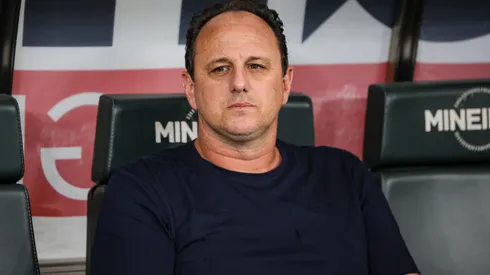 MG – BELO HORIZONTE – 25/10/2023 – BRASILEIRO A 2023, CRUZEIRO X BAHIA – Rogerio Ceni tecnico do Bahia durante partida contra o Cruzeiro no estadio Mineirao pelo campeonato Brasileiro A 2023. Foto: Gilson Lobo/AGIF