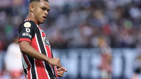 SP - BRAGANCA PAULISTA - 09/07/2023 - BRASILEIRO A 2023, BRAGANTINO X SAO PAULO - Juan jogador do Sao Paulo durante partida contra o Bragantino no estadio Nabi Abi Chedid pelo campeonato Brasileiro A 2023. Foto: Marcello Zambrana/AGIF