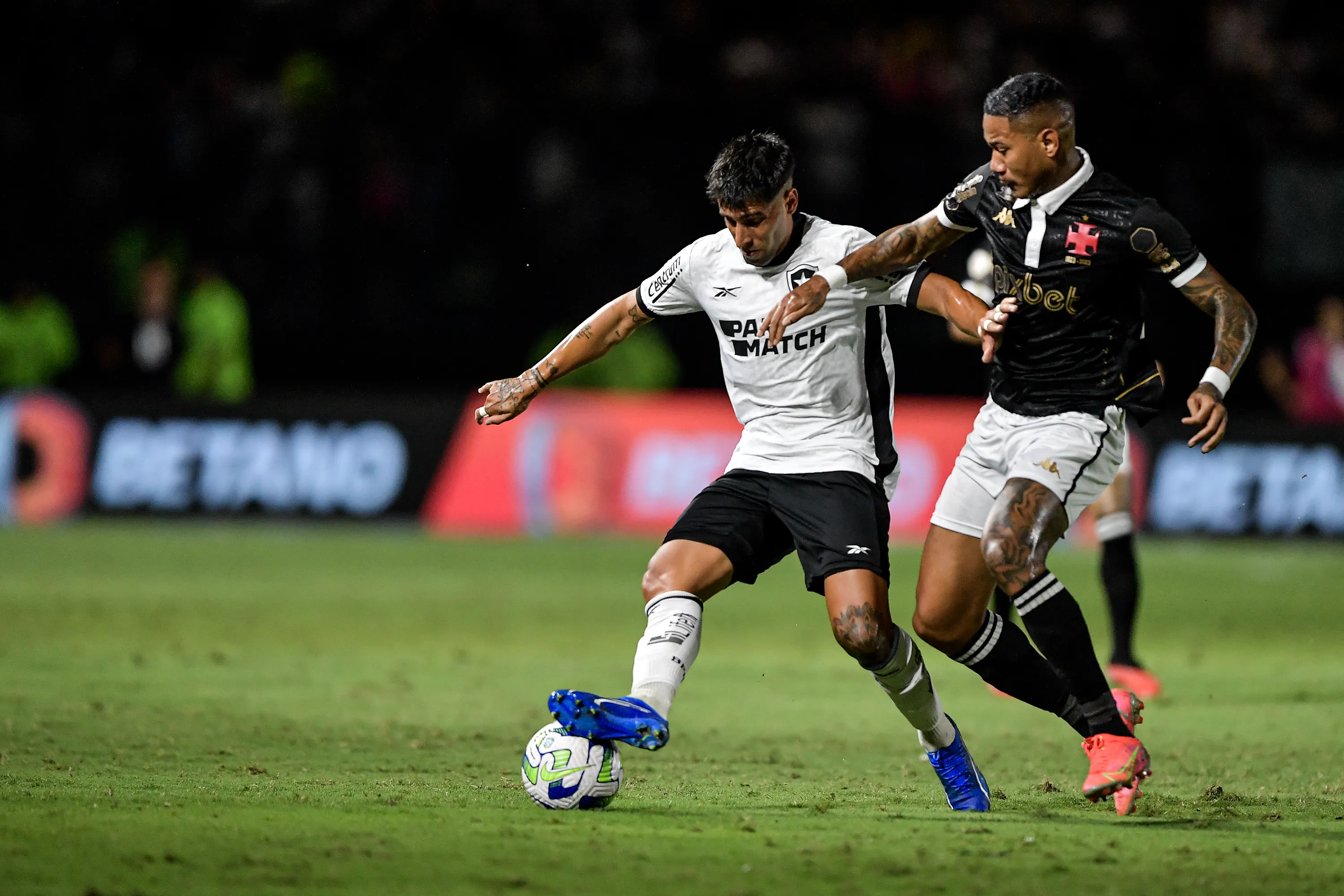 Vasco x Botafogo no returno do Brasileirão 2023. Thiago Ribeiro/AGIF