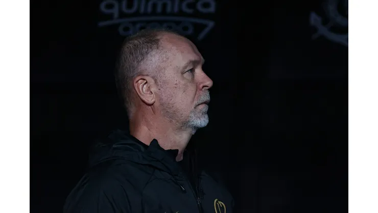 Foto: Fabio Giannelli/AGIF - Mano Menezes tem desfalque importante no Timão.