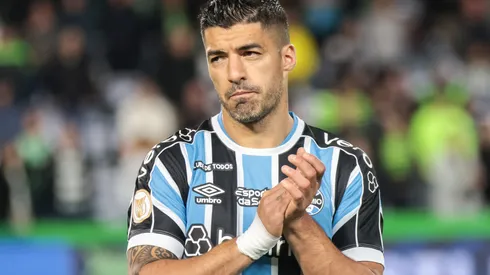 Luis Suarez jogador do Gremio durante partida contra o Coritiba no estadio Couto Pereira pelo campeonato Brasileiro A 2023. Foto: Robson Mafra/AGIF