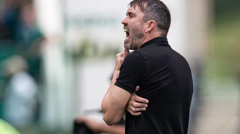 GO – GOIANIA – 02/09/2023 – BRASILEIRO A 2023, GOIAS X INTERNACIONAL – Eduardo Coudet tecnico do Internacional durante partida contra o Goias no estadio 19 de Outubro pelo campeonato Brasileiro A 2023. Foto: Isabela Azine/AGIF