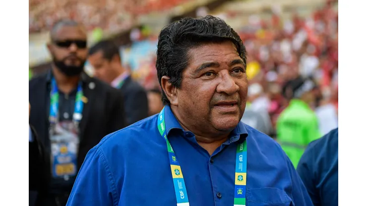 Ednaldo Rodrigues antes da partida entre Flamengo e São Paulo pela Copa do Brasil 2023. Foto: Thiago Ribeiro/AGIF