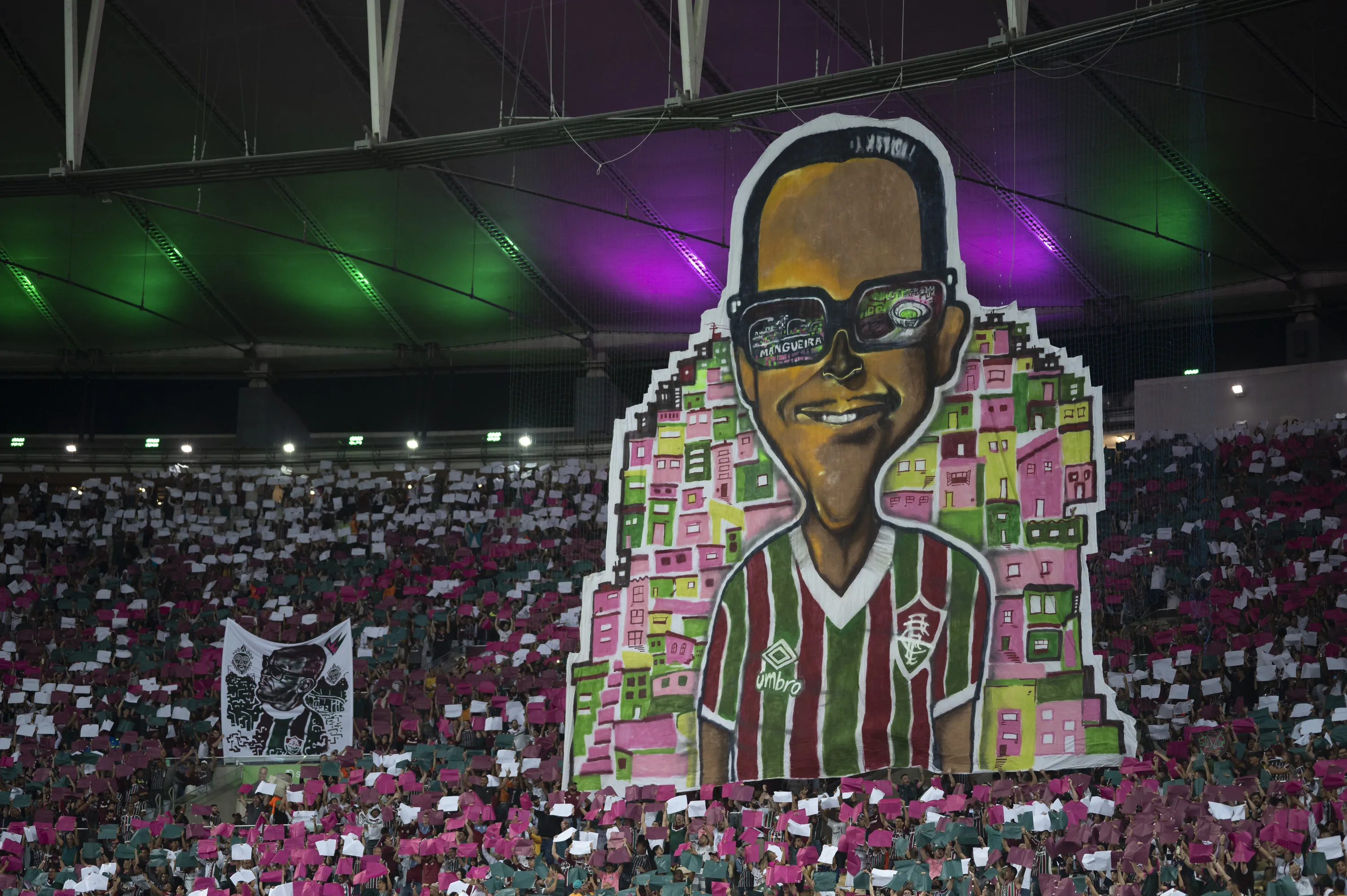 Torcida do Fluminense durante partida contra Corinthians pelo campeonato Brasileiro 2023. Foto: Jorge Rodrigues/AGIF