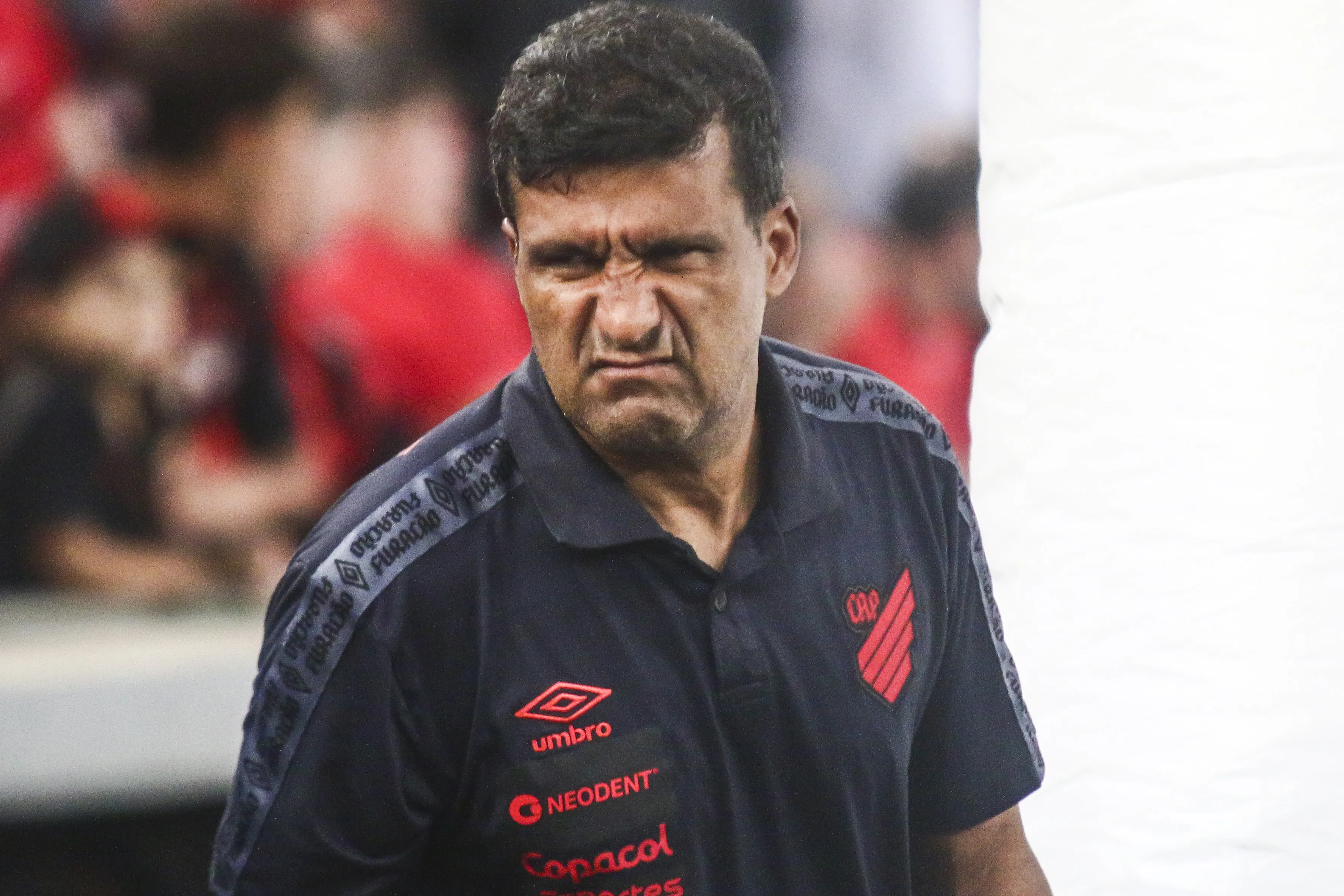 Wesley Carvalho durante partida contra o América-MG pelo campeonato Brasileiro 2023. Foto: Gabriel Machado/AGIF