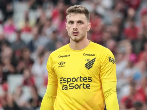 Wesley Carvalho se pronuncia sobre falha de Bento e assunto repercute no Athletico-PR