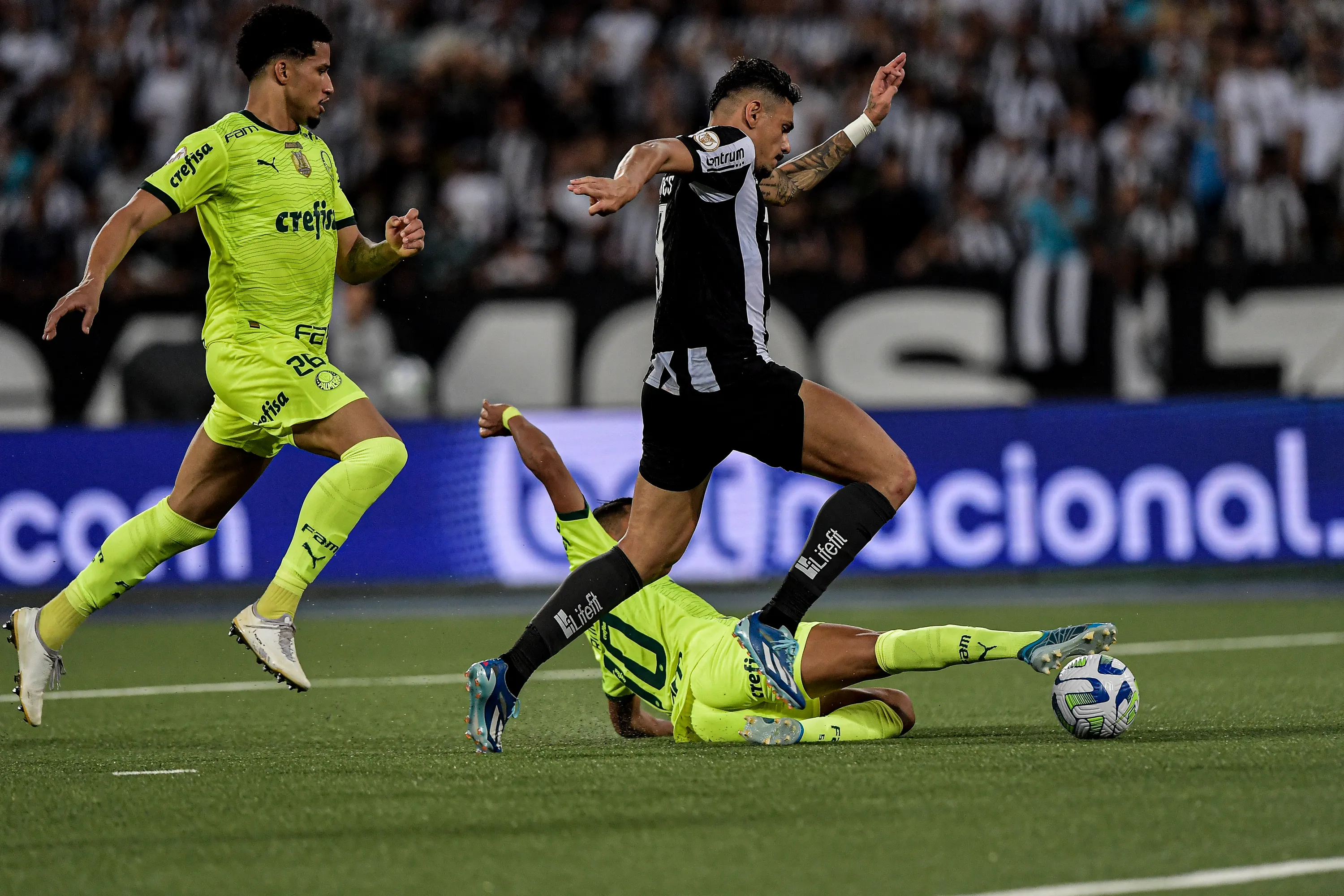 Foto: Thiago Ribeiro/AGIF – Tiquinho Soares
