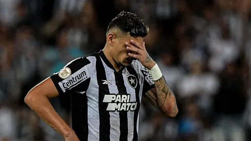 Botafogo toma virada INACREDITÁVEL e torcida 'condena' Tiquinho