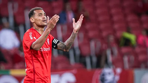BA - PORTO ALEGRE - 01/11/2023 - BRASILEIRO A 2023, INTERNACIONAL X AMERICA-MG - Alan Patrick jogador do Internacional lamenta durante partida contra o America-MG no estadio Beira-Rio pelo campeonato Brasileiro A 2023. Foto: Maxi Franzoi/AGIF