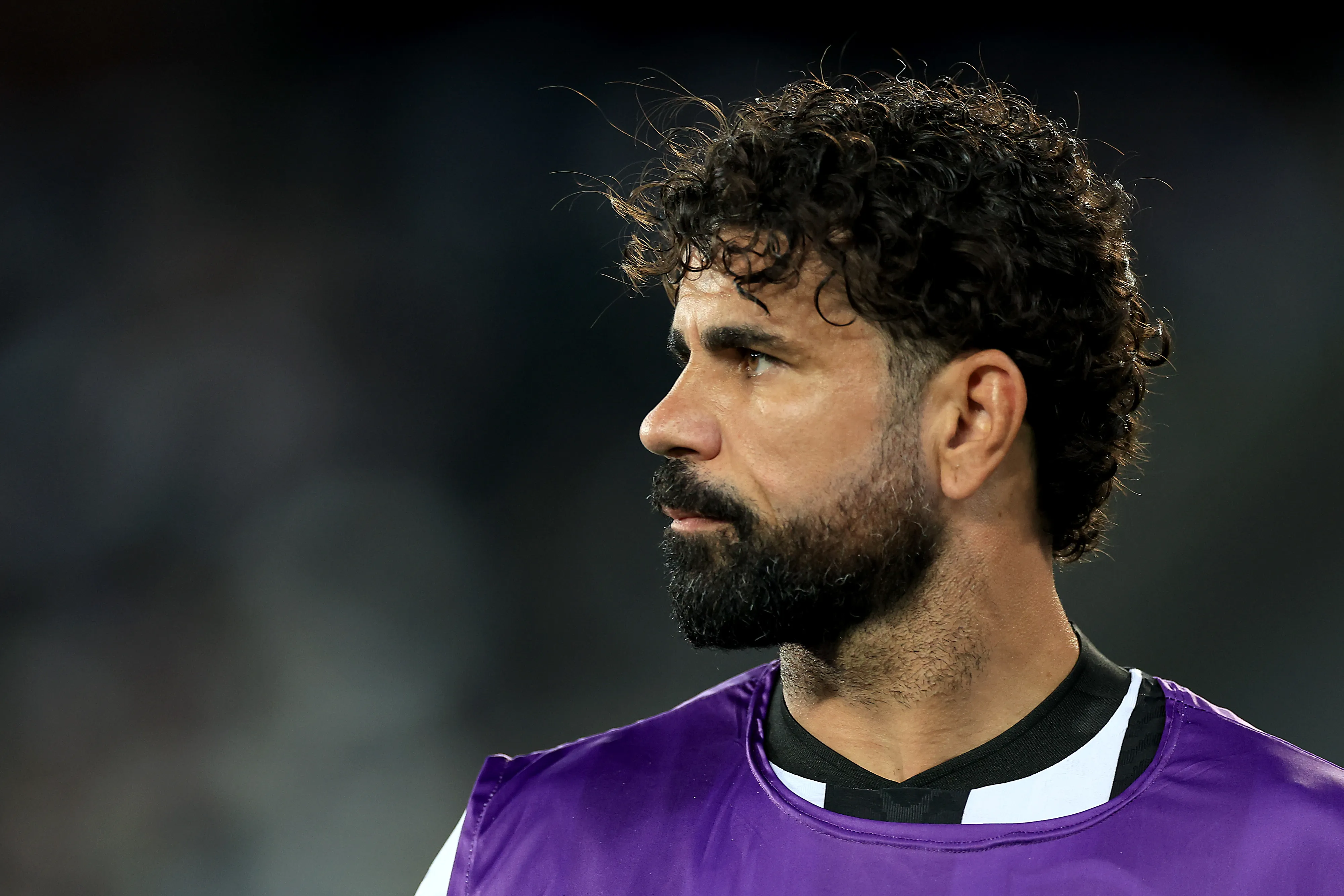 RIO DE JANEIRO, BRAZIL – AUGUST 23: Diego Costa of Botafogo looks on during a first leg quarter final match between Botafogo and Defensa y Justicia as part of Copa CONMEBOL Sudamericana 2023 at Estadio Olímpico Nilton Santos on August 23, 2023 in Rio de Janeiro, Brazil. (Photo by Buda Mendes/Getty Images)