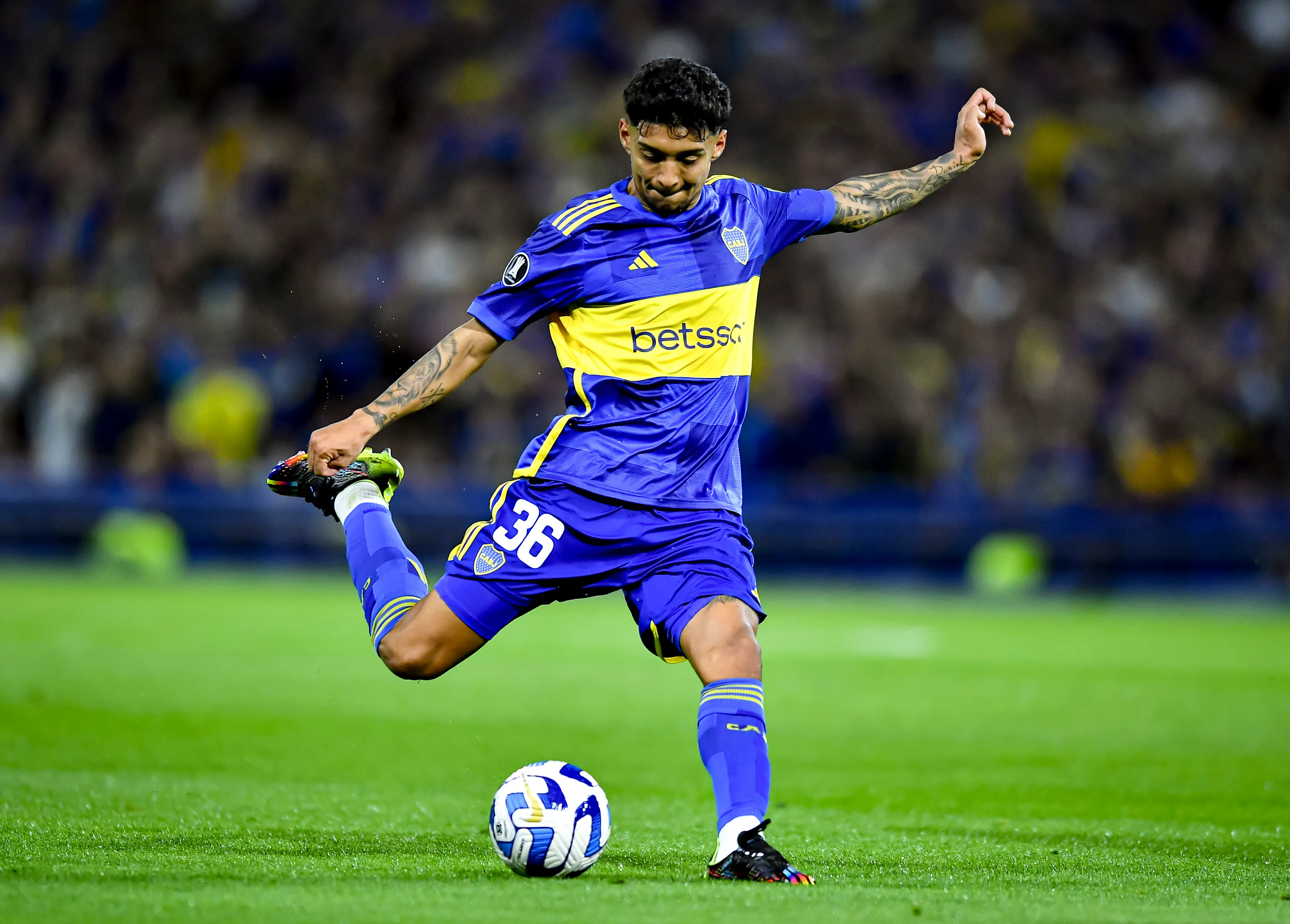 Cristian Medina em ação pelo Boca. Foto: Marcelo Endelli/Getty Images