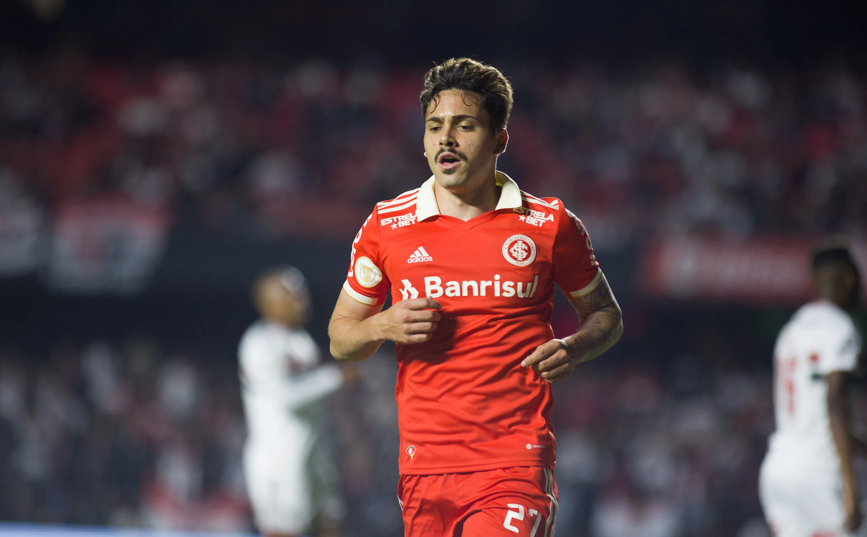 Maurício vai ficar no Inter – Foto: Diogo Reis/AGIF.