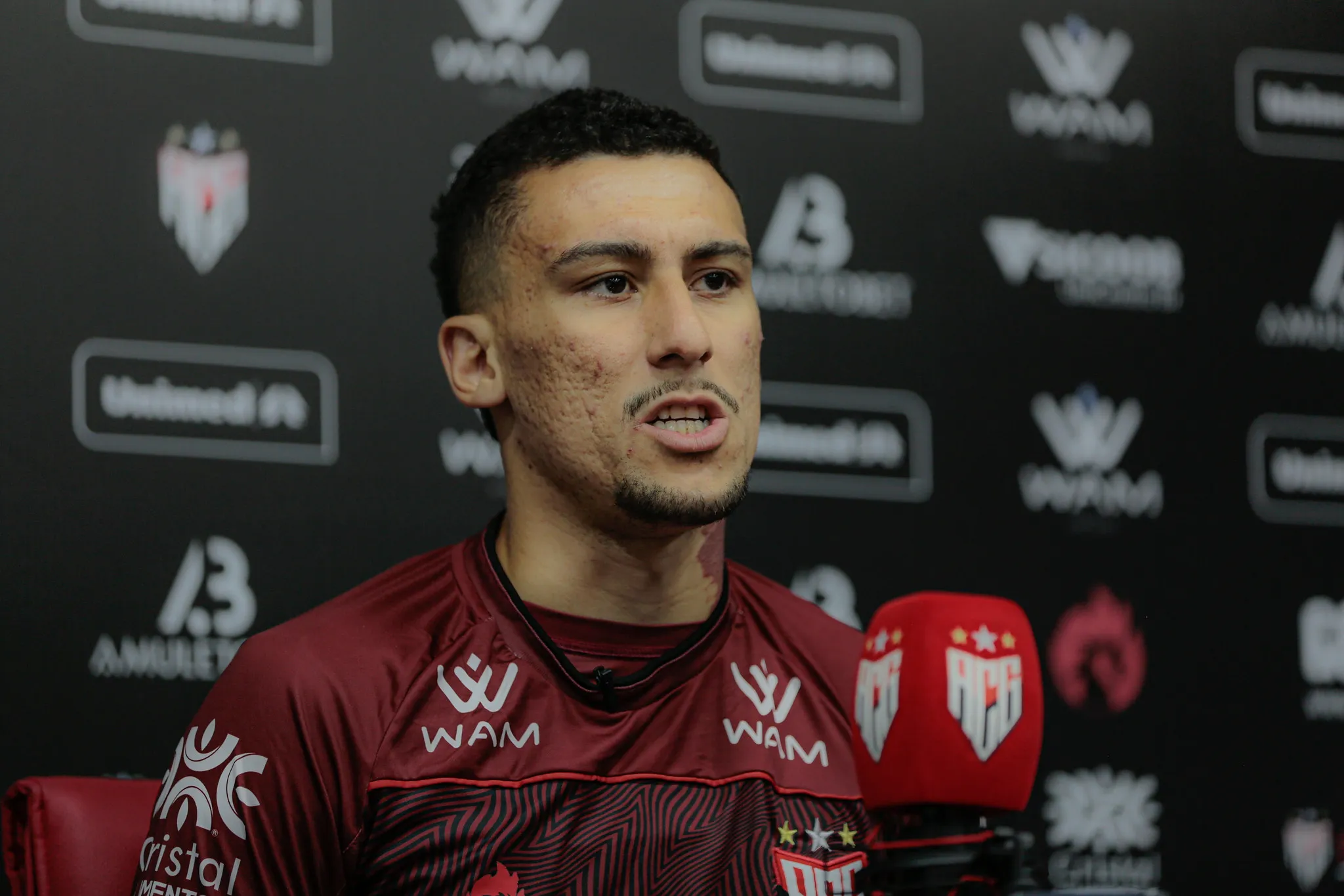 Foto: Bruno Corsino – Baralhas com a camisa do Atlético Goianiense