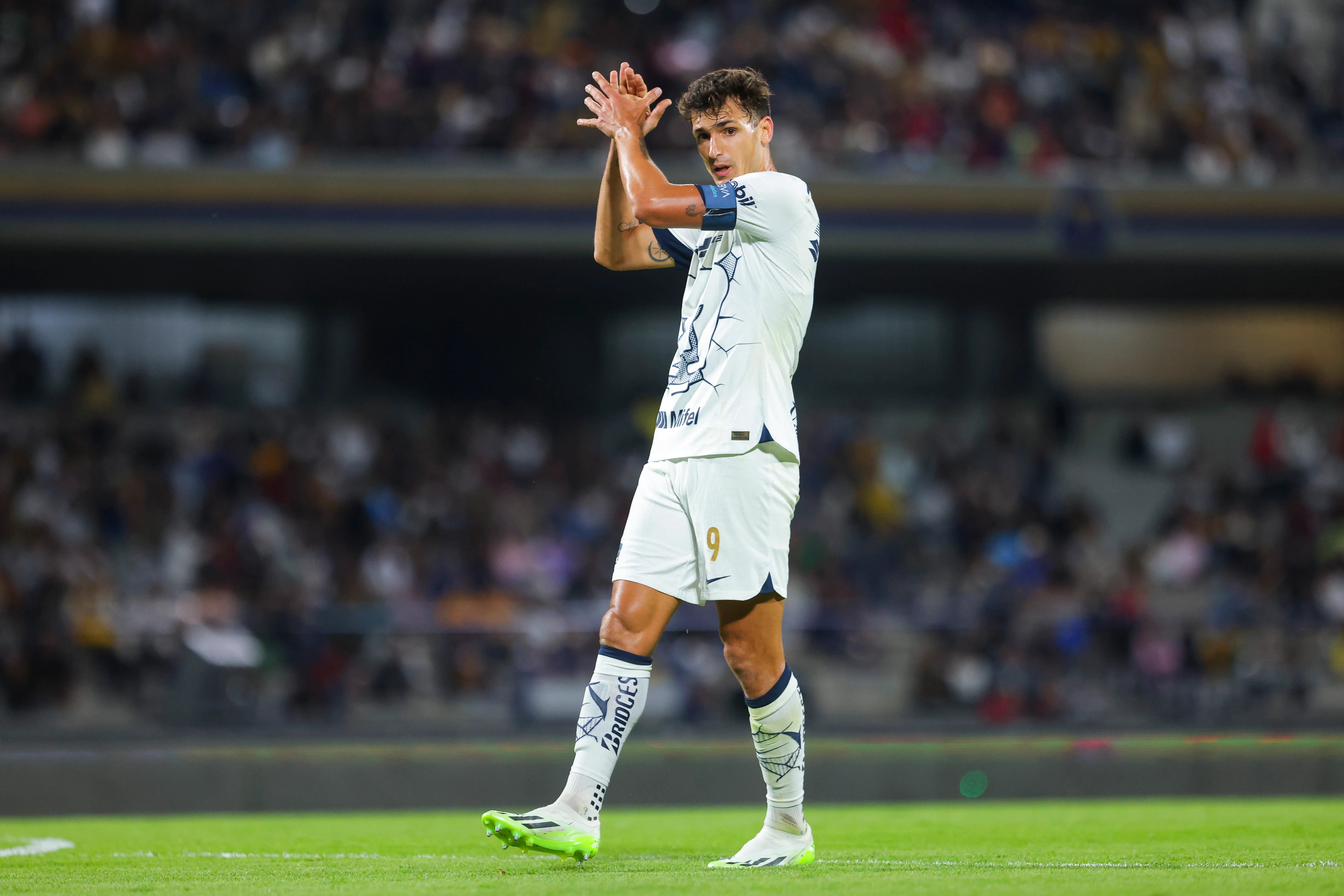 Juan Ignacio Dinenno é o novo reforço do Cruzeiro. Foto: Agustin Cuevas/Getty Images