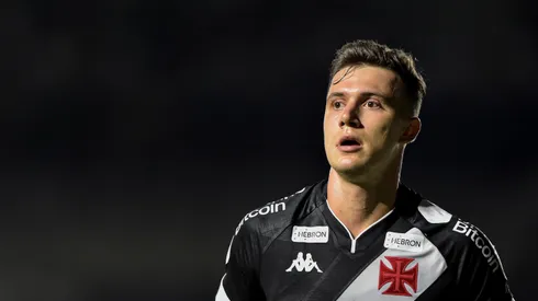Lucas Piton jogador do Vasco durante partida contra o Resende no estadio Sao Januario pelo campeonato Carioca 2023. Foto: Thiago Ribeiro/AGIF