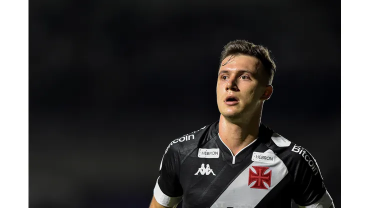 Lucas Piton jogador do Vasco durante partida contra o Resende no estadio Sao Januario pelo campeonato Carioca 2023. Foto: Thiago Ribeiro/AGIF