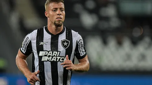 Lucas Fernandes, meia do Botafogo. Foto: Thiago Ribeiro/AGIF