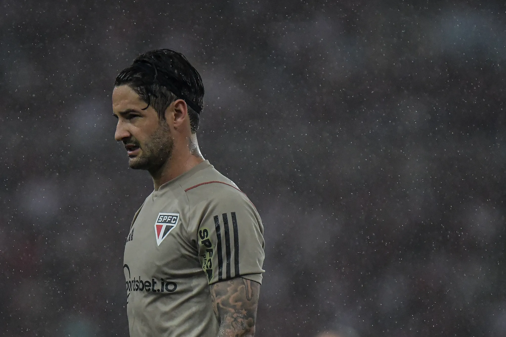 Alexandre Pato quer jogar no Santos em 2024. Foto: Thiago Ribeiro/AGIF