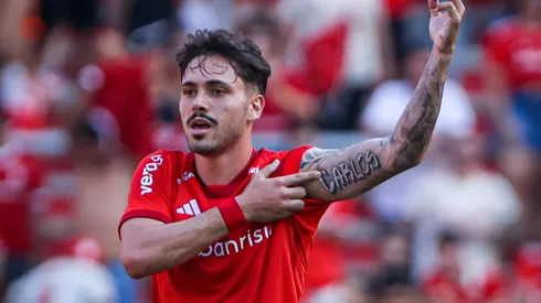 Inter toma decisão sobre Mauricio. Foto: Maxi Franzoi/AGIF