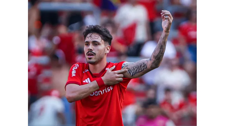 Inter toma decisão sobre Mauricio. Foto: Maxi Franzoi/AGIF