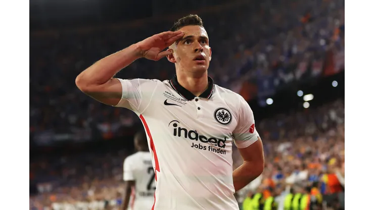 Photo by Maja Hitij/Getty Images - Atlético toma decisão sobre Rafael Borré.