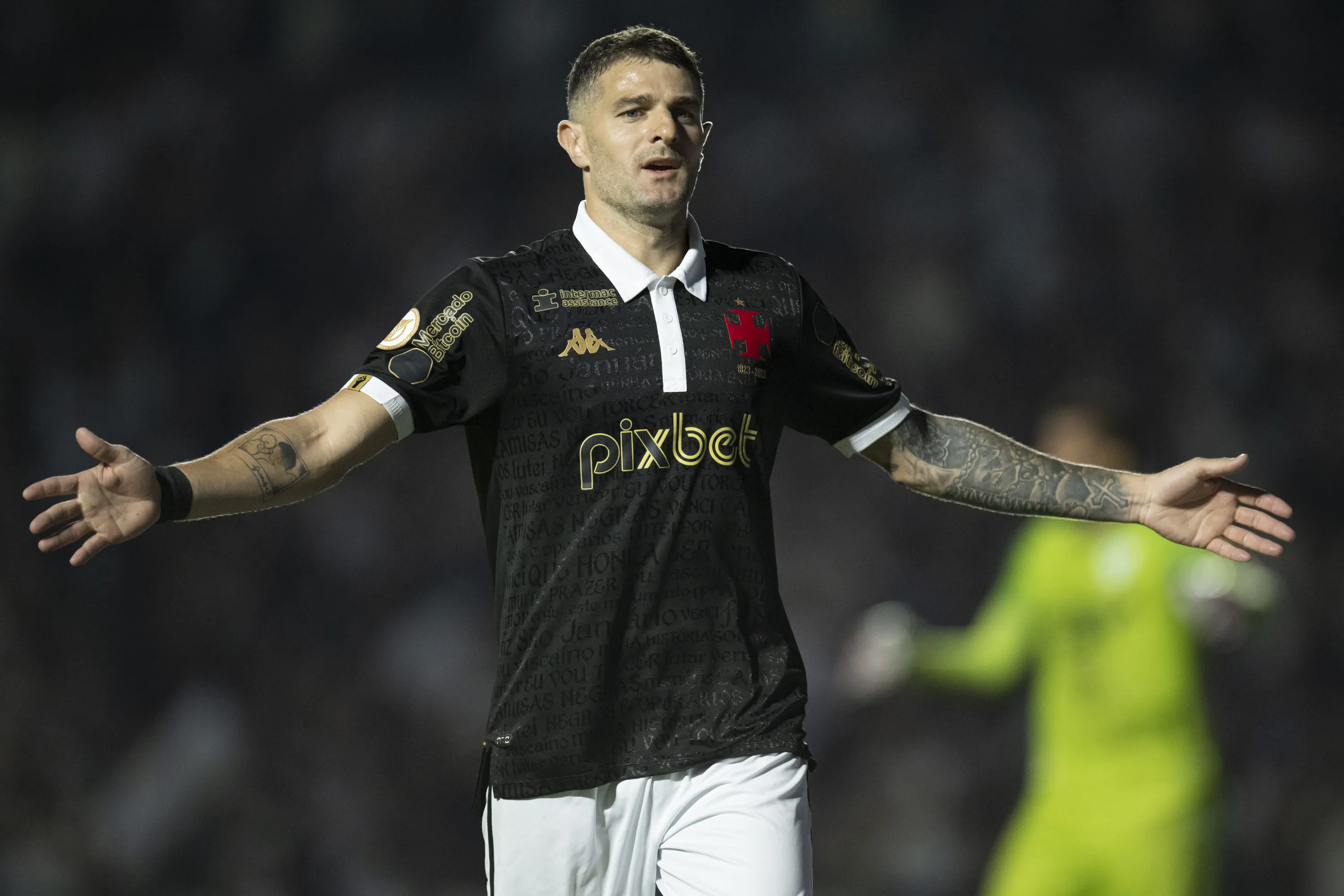 Foto: Jorge Rodrigues/AGIF – Vegetti em ação pelo Vasco no Campeonato Brasileiro.