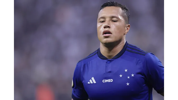 Marlon jogador do Cruzeiro durante partida contra o Corinthians no estadio Arena Corinthians pelo campeonato BRASILEIRO A 2023. Foto: Ettore Chiereguini/AGIF