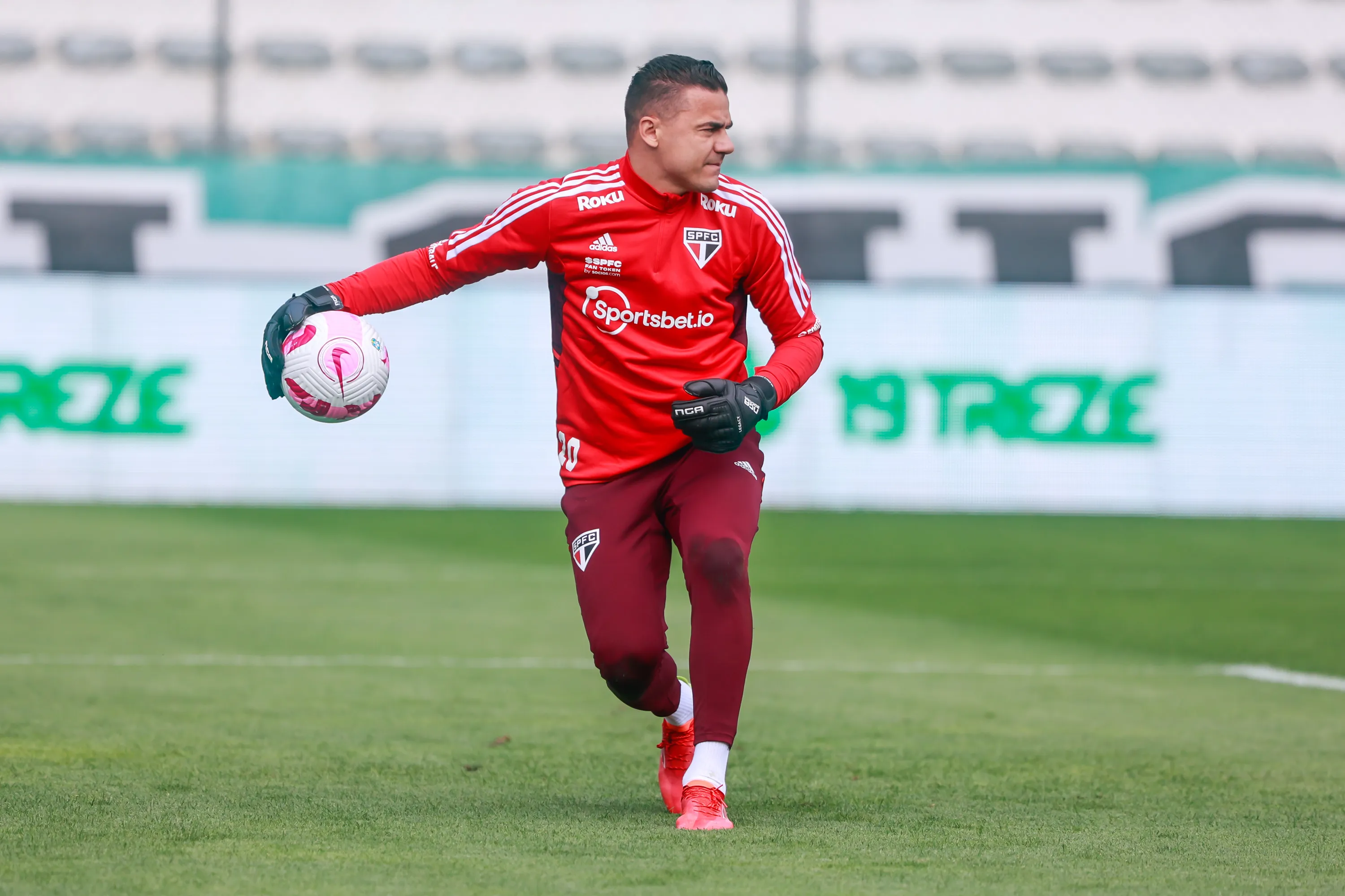 Felipe Alves pode reforçar o Fluminense em 2024.  Foto: Luiz Erbes/AGIF