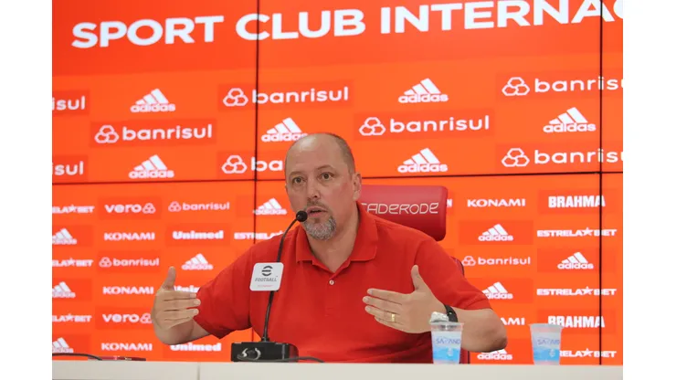 Barcellos recebe proposta para emprestar meio-campista do Internacional. Foto Ricardo Duarte/Internacional