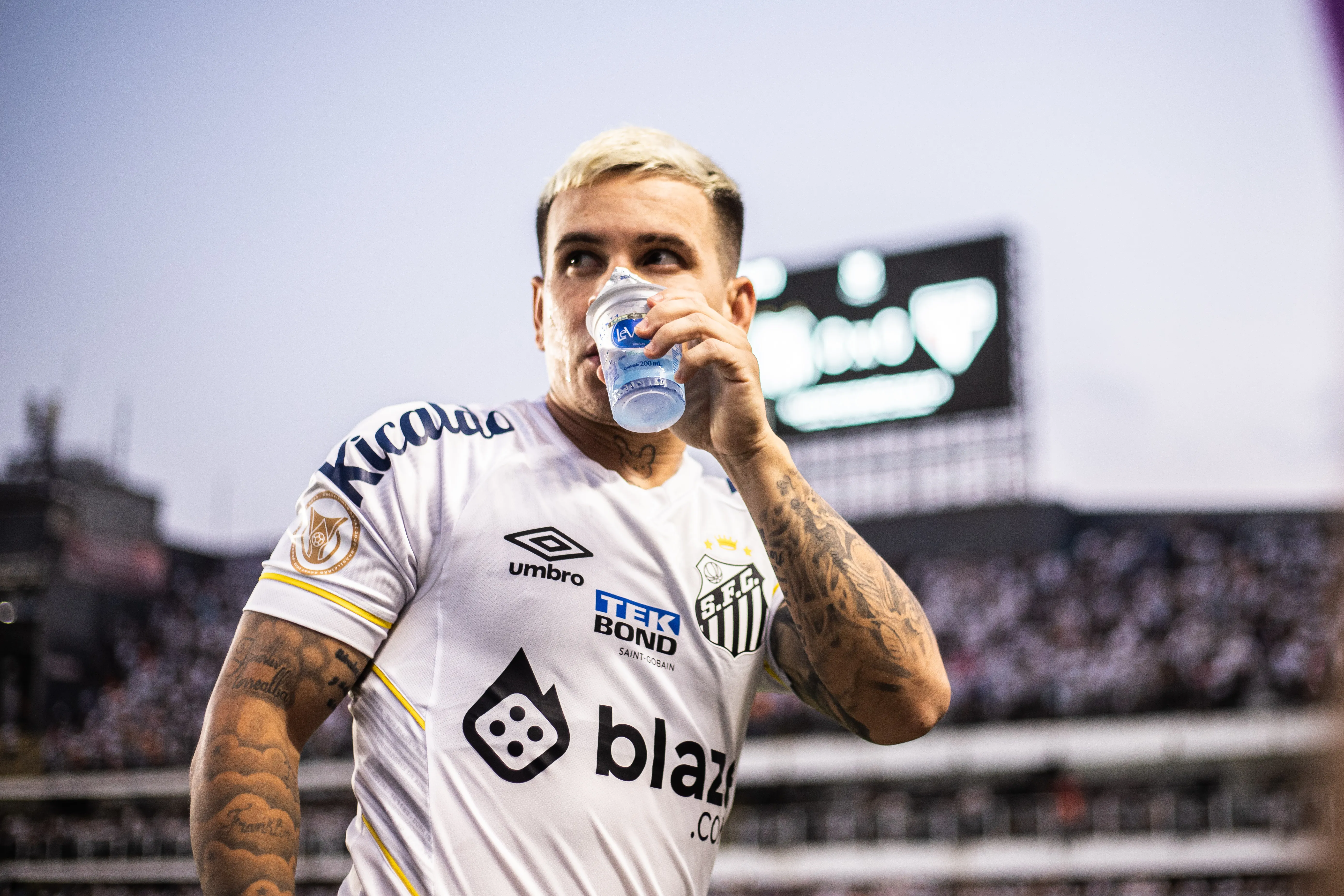 Soteldo jogador do Santos durante partida contra o Sao Paulo no estadio Vila Belmiro pelo campeonato Brasileiro A 2023. Foto: Abner Dourado/AGIF