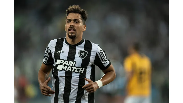 Eduardo jogador do Botafogo durante partida contra o Guarani-PAR no estadio Engenhao pelo campeonato Copa Sul-Americana 2023. Foto: Jorge Rodrigues/AGIF