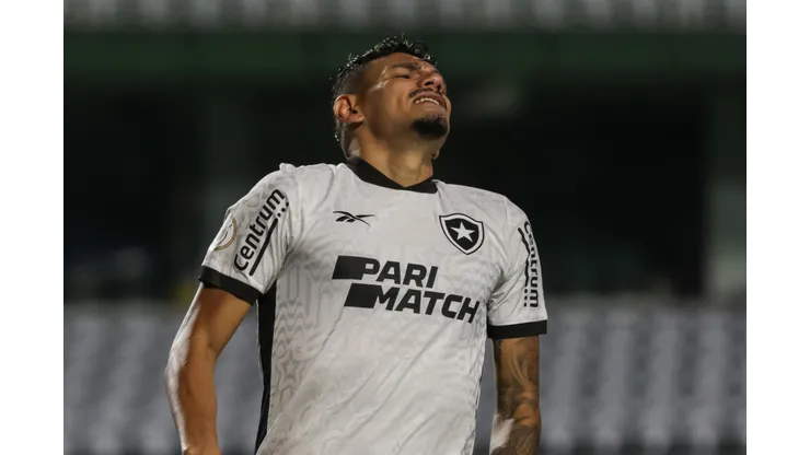 Tiquinho Soares, atacante do Botafogo. Foto: Robson Mafra/AGIF