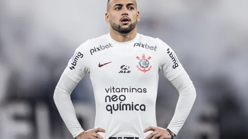 Foto: Abner Dourado/AGIF – Futuro de Maycon fica próximo de ser definido.