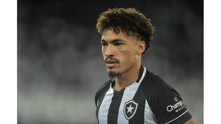 Adryelson jogador do Botafogo - Foto: Thiago Ribeiro/AGIF