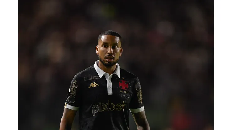 Foto: Thiago Ribeiro/AGIF - Jair fala sobre perda de espaço no Vasco.