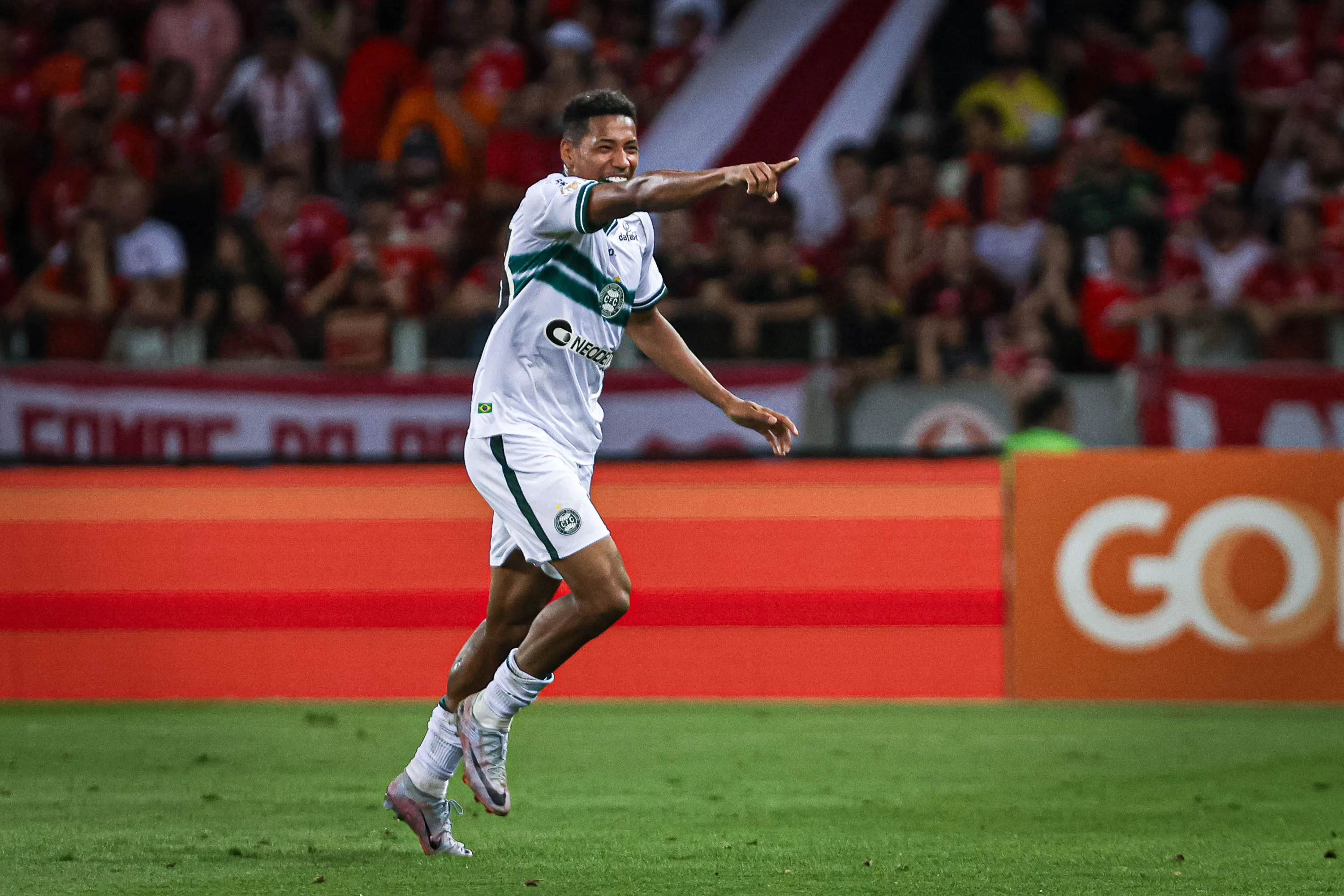 Mauricio Garcez em sua passagem pelo Coritiba. Foto: Maxi Franzoi/AGIF