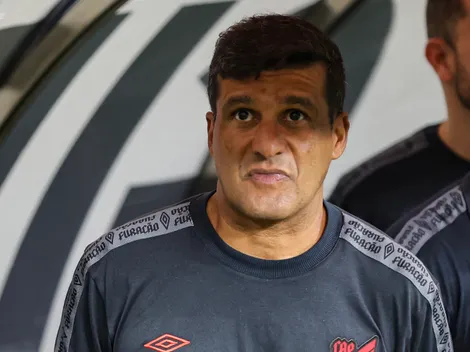 Athletico avança em negociações com gringo para substituir Wesley Carvalho