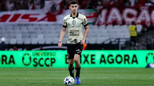 Foto: Fabio Giannelli/AGIF - Corinthians se aproxima de companheiro para Moscardo no meio.
