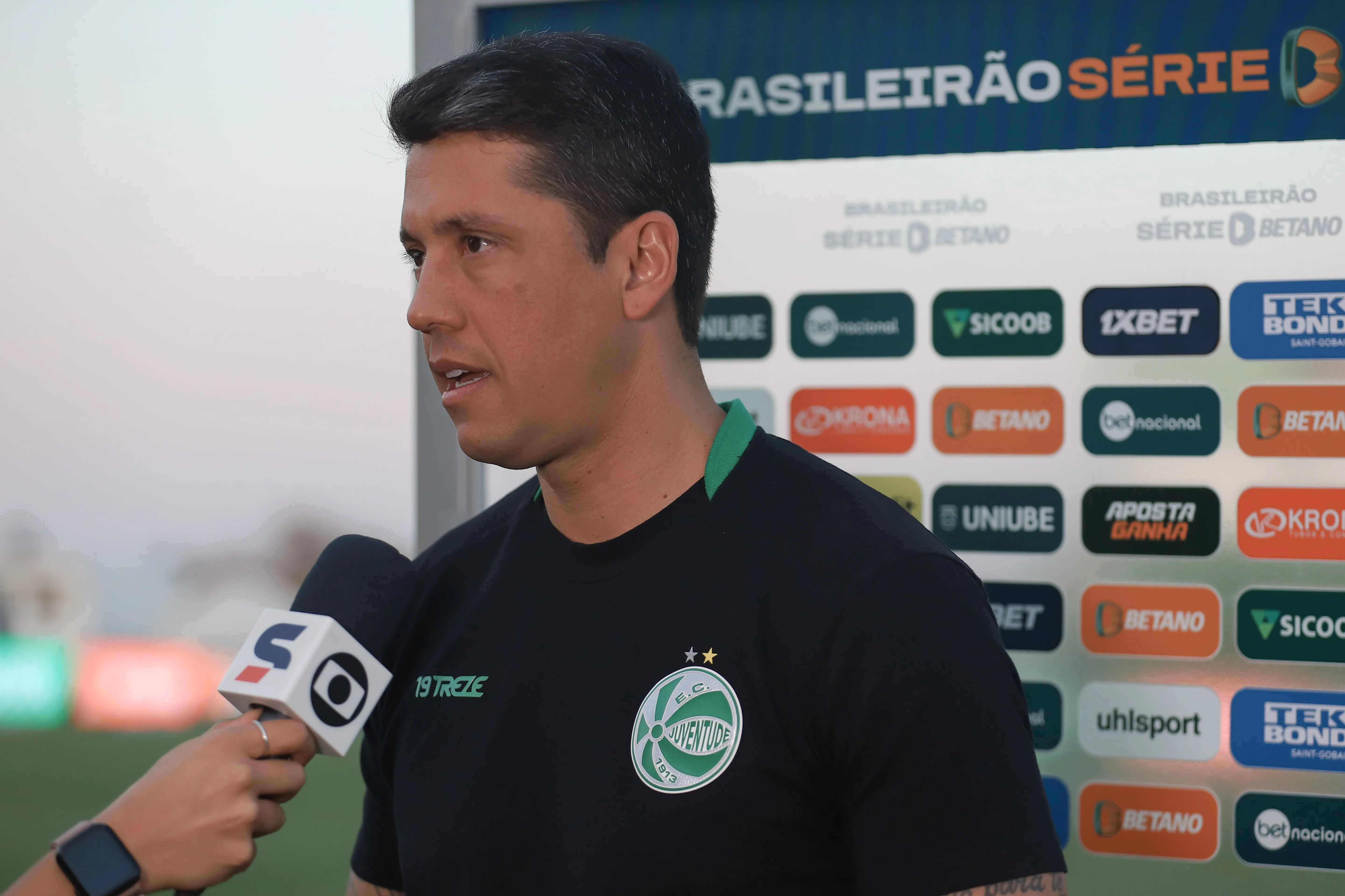 Thiago Carpini interessa ao Cruzeiro. Foto: Pedro Zacchi/AGIF