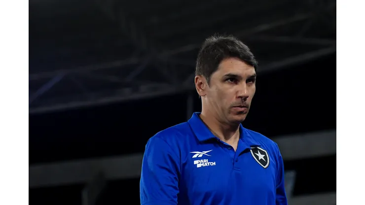 Lúcio Flávio, ex-treinador interino do Botafogo. Foto: Thiago Ribeiro/AGIF