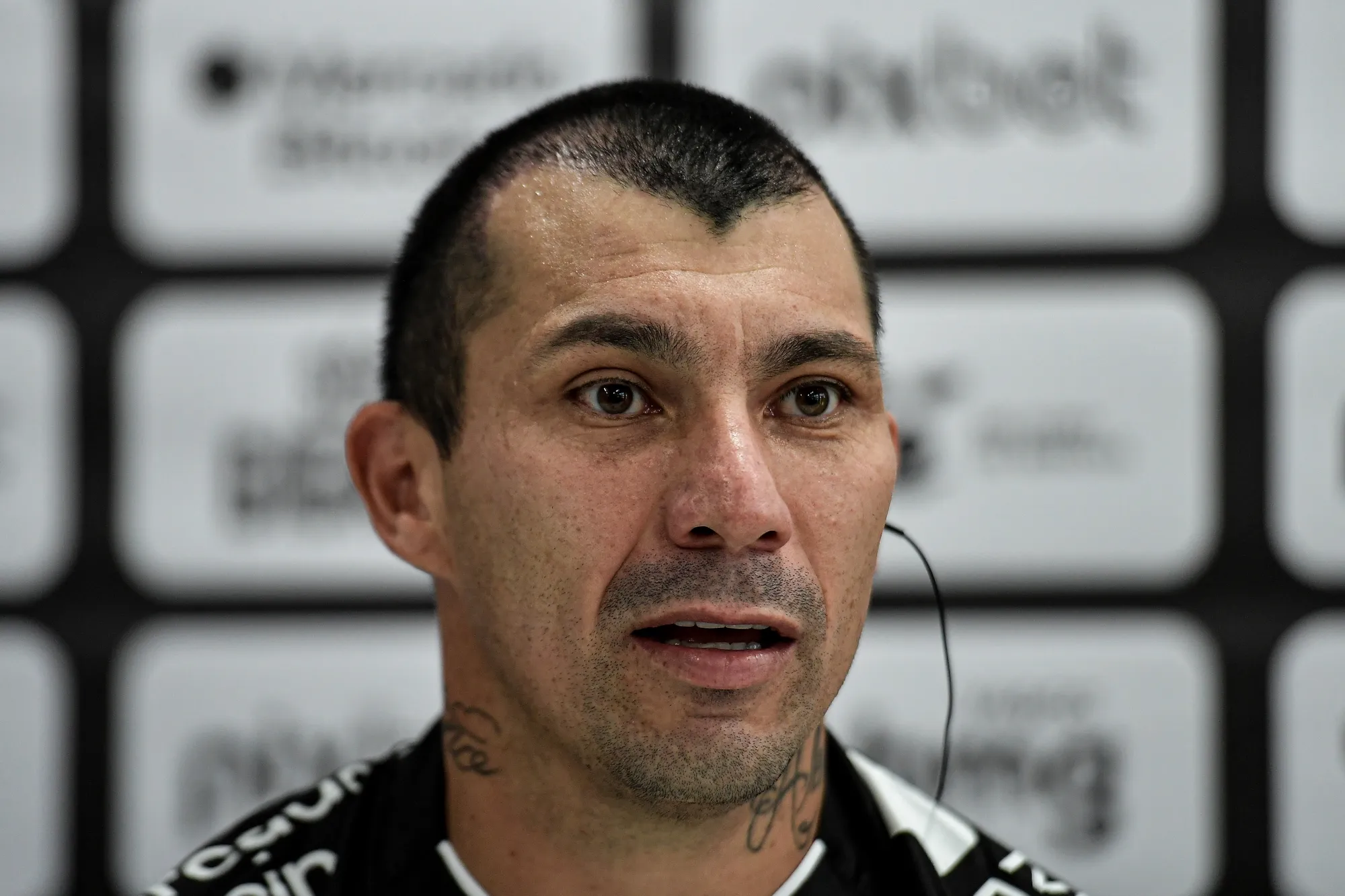 Gary Medel fala aos jornalista durante sua apresentacao oficial como jogador do Vasco em coletiva de imprensa realizada no CT Moacyr Barbosa. Foto: Thiago Ribeiro/AGIF