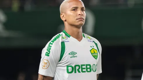 Parça de Deyverson entra na mira do Vasco. Foto: Robson Mafra/AGIF