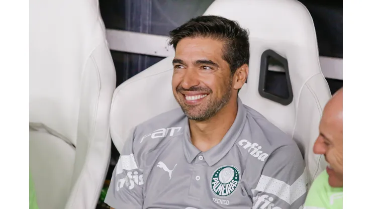 Abel Ferreira técnico do Palmeiras durante partida contra o Fortaleza no estadio Arena Castelao pelo campeonato Brasileiro A 2023. Foto: Lucas Emanuel/AGIF