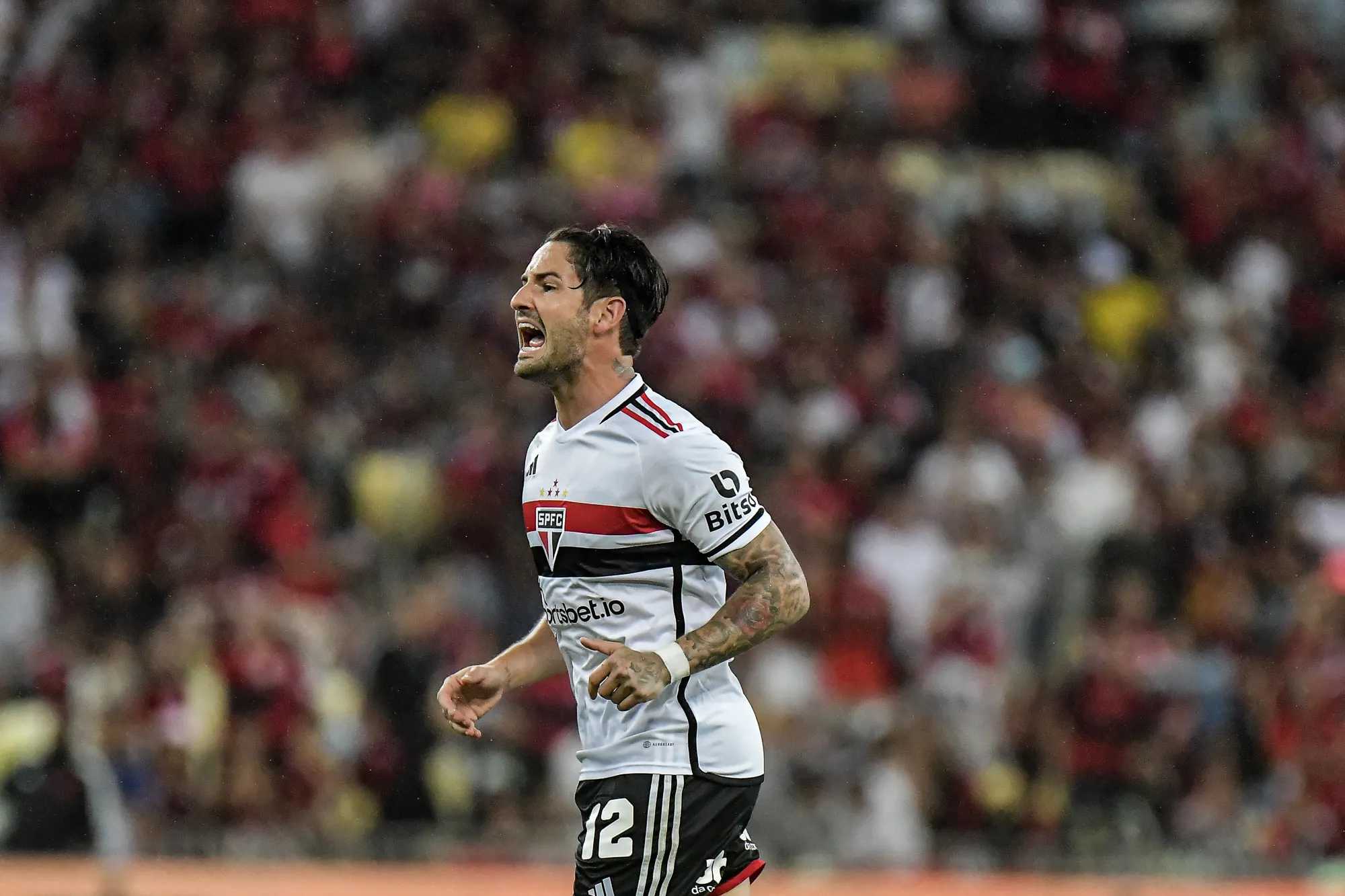 Foto: Thiago Ribeiro/AGIF – Pato em ação pelo São Paulo no Campeonato Brasileiro.