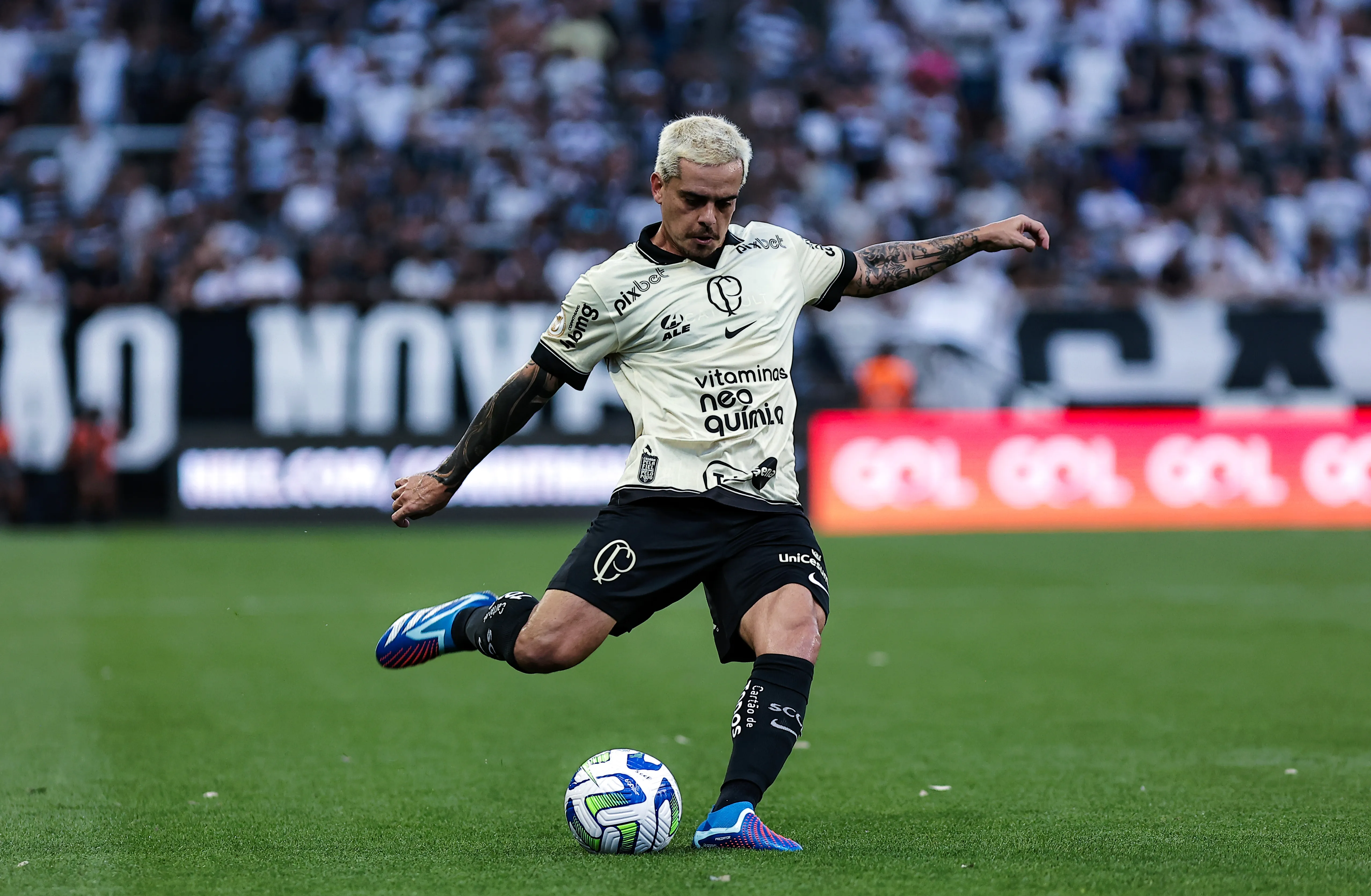 Fagner jogador do Corinthians durante partida contra o Internacional na Arena Corinthians pelo campeonato Brasileiro A 2023. Foto: Fabio Giannelli/AGIF