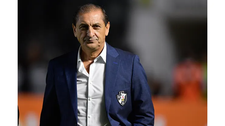 Ramon Diaz tecnico do Vasco durante partida contra o Botafogo no estadio Sao Januario pelo campeonato Brasileiro A 2023. Foto: Thiago Ribeiro/AGIF