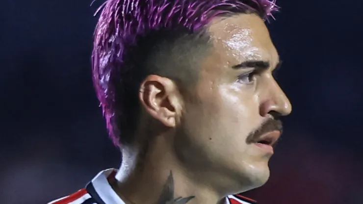 Gabriel Neves durante partida contra o Corinthians no estádio Morumbi pelo campeonato Brasileiro A 2023. Foto: Marcello Zambrana/AGIF