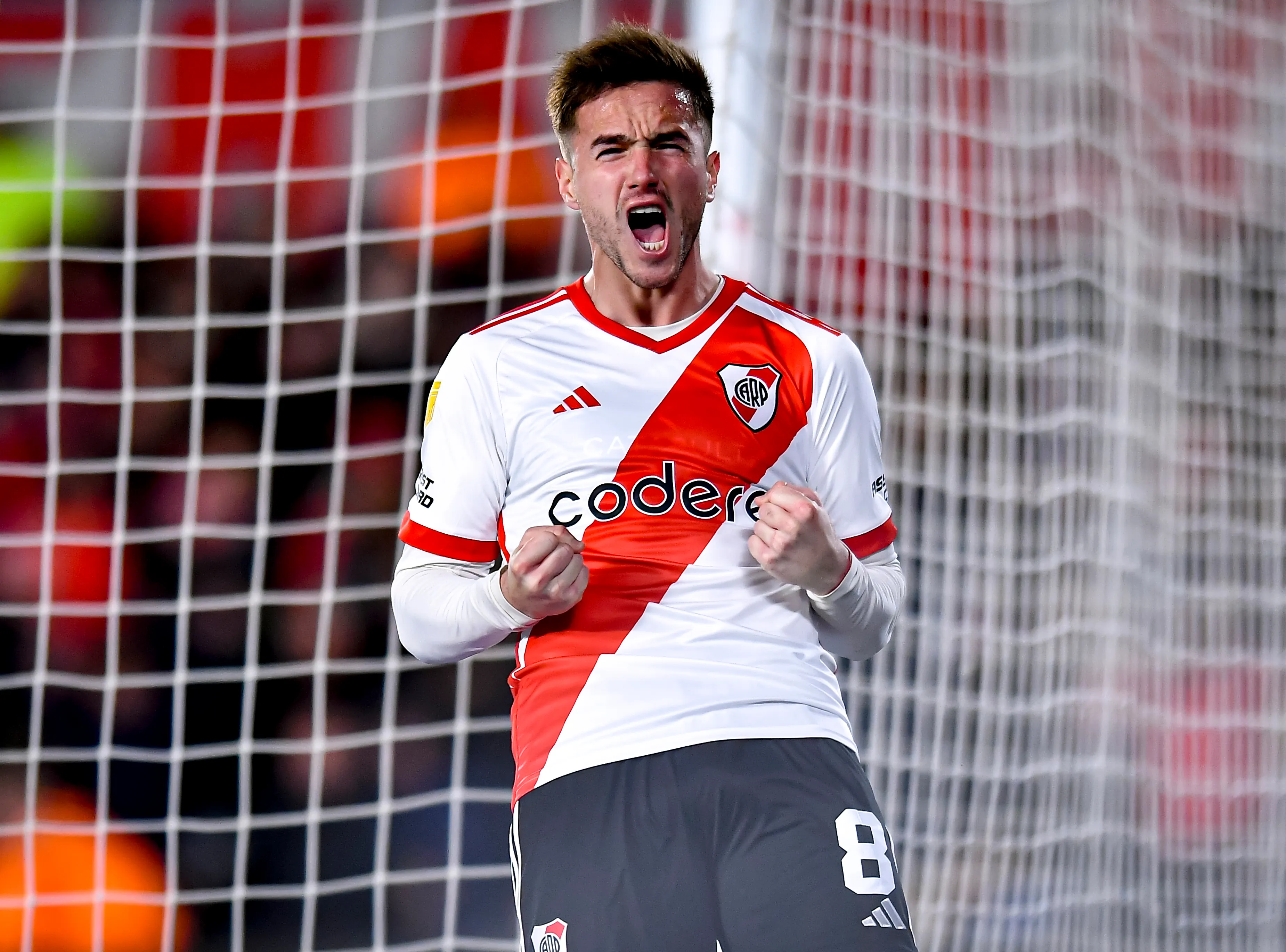 Photo by Marcelo Endelli/Getty Images – Palavecino em ação pelo River Plate.