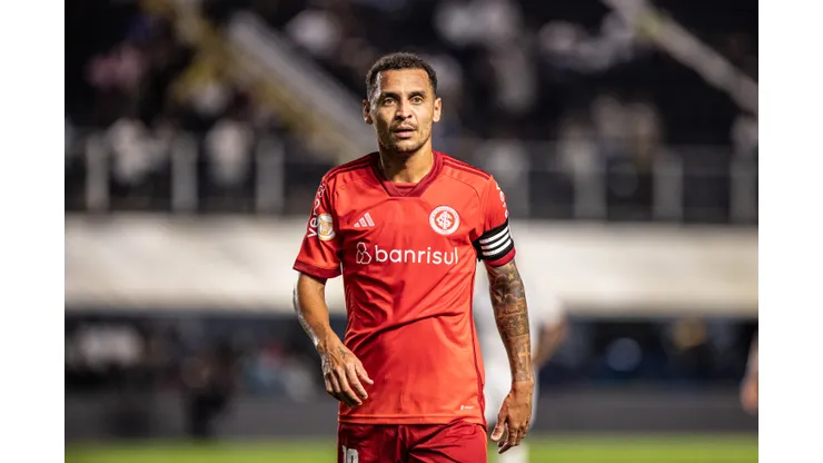 Neto comenta situação de Alan Patrick. Foto: Abner Dourado/AGIF
