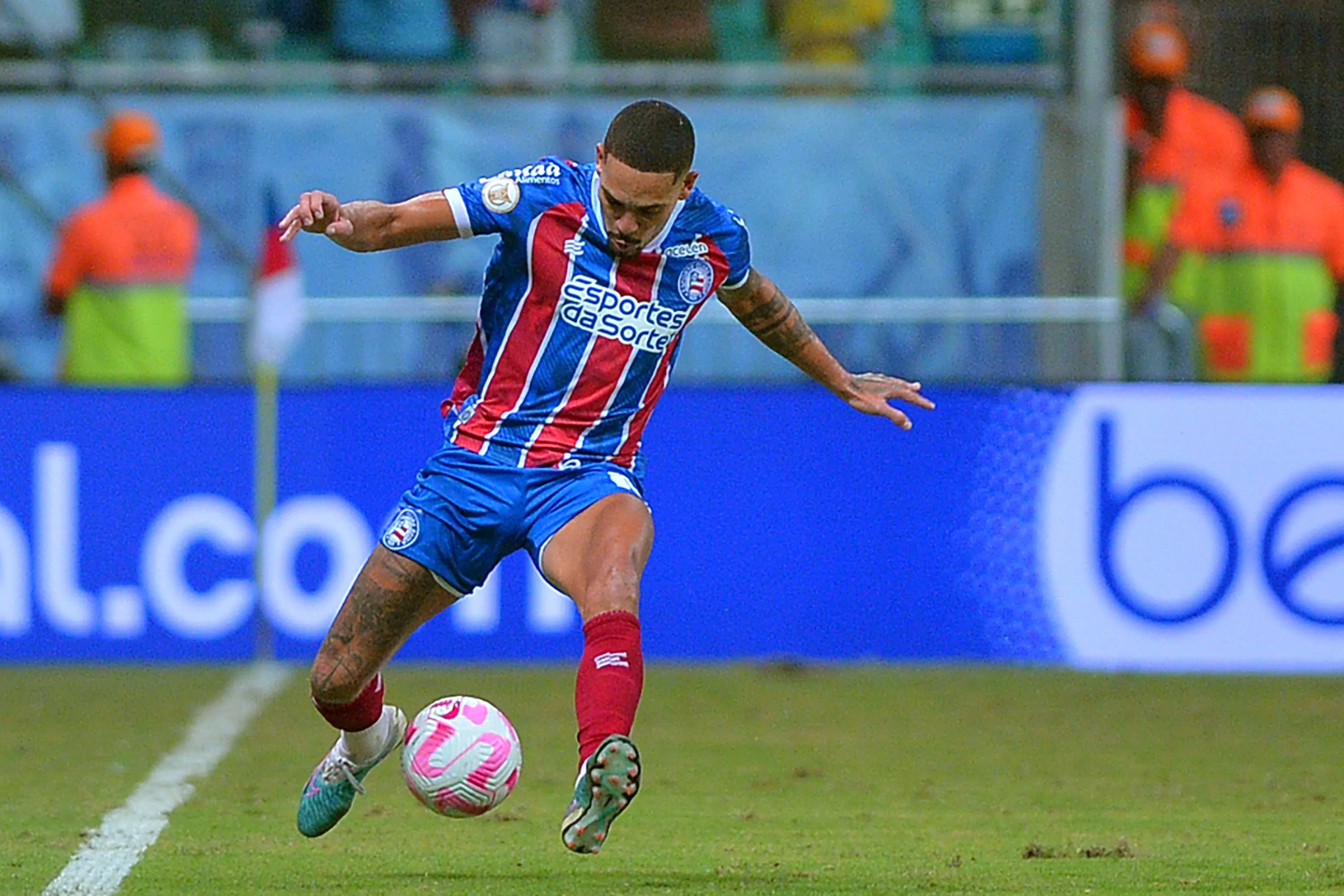 Foto: Walmir Cirne/AGIF – Gilberto durante o confronto contra o Fluminense, na Fonte Nova